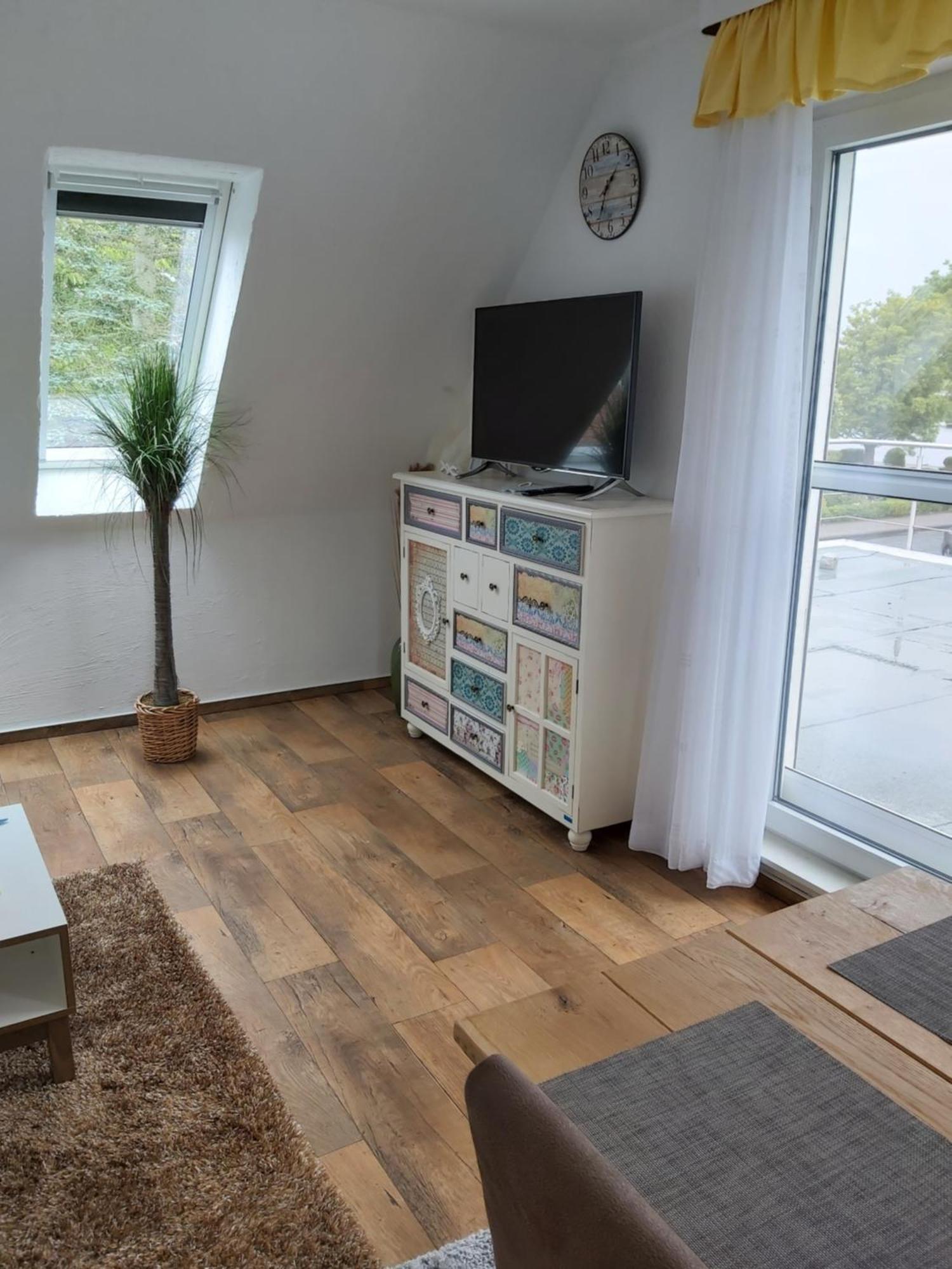 Ferienwohnung Yachthafen De Lorenzo Carolinensiel Exterior foto